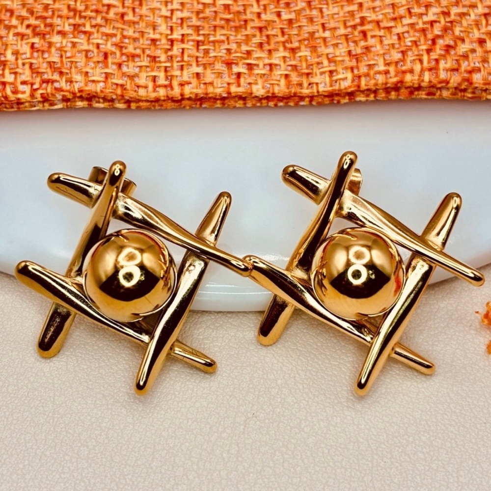 Chic Minimalist Gold Stud Statement Earrings